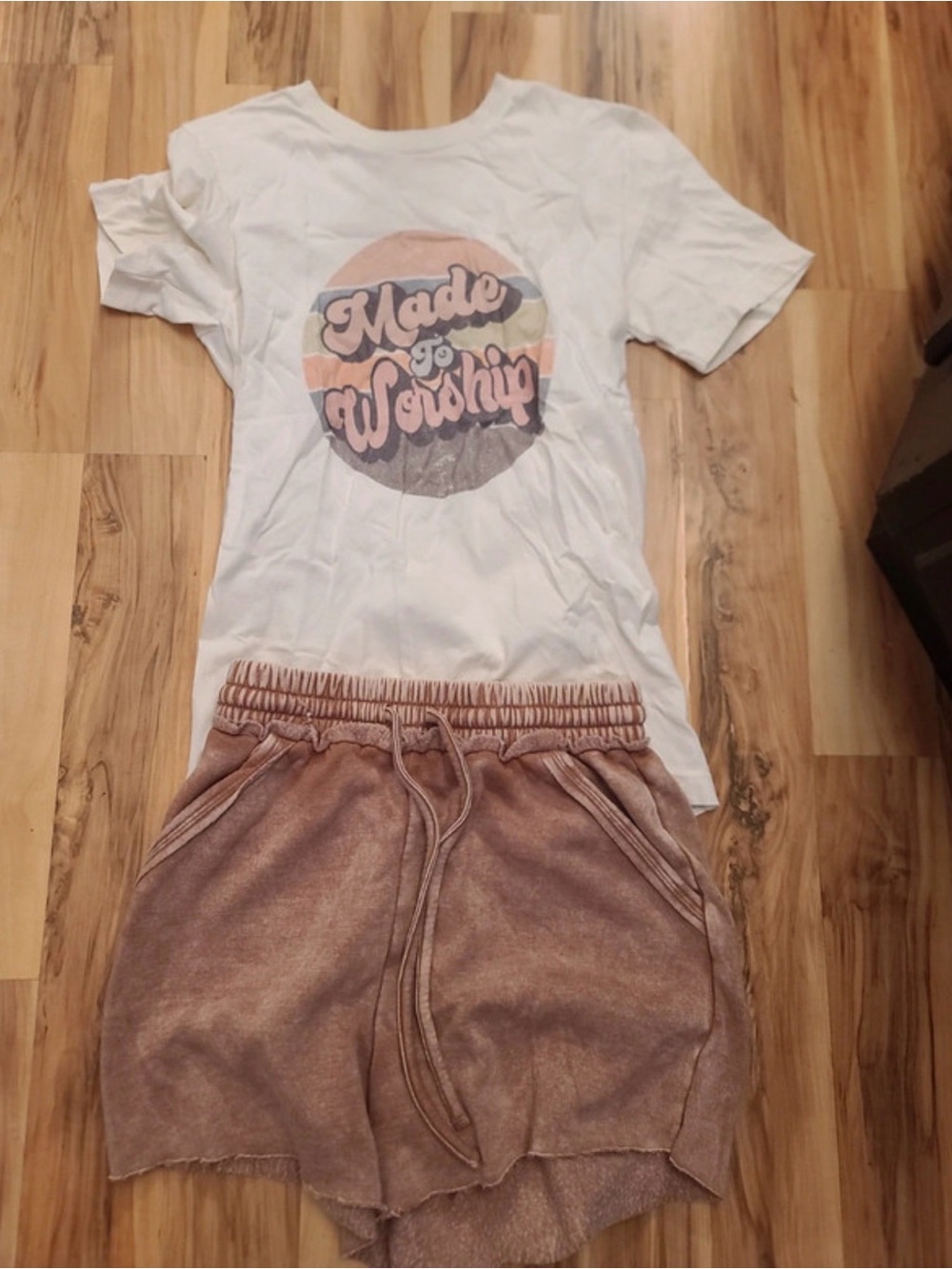 Women’s Elastic Waist Pull-On Shorts in Dusty Rose